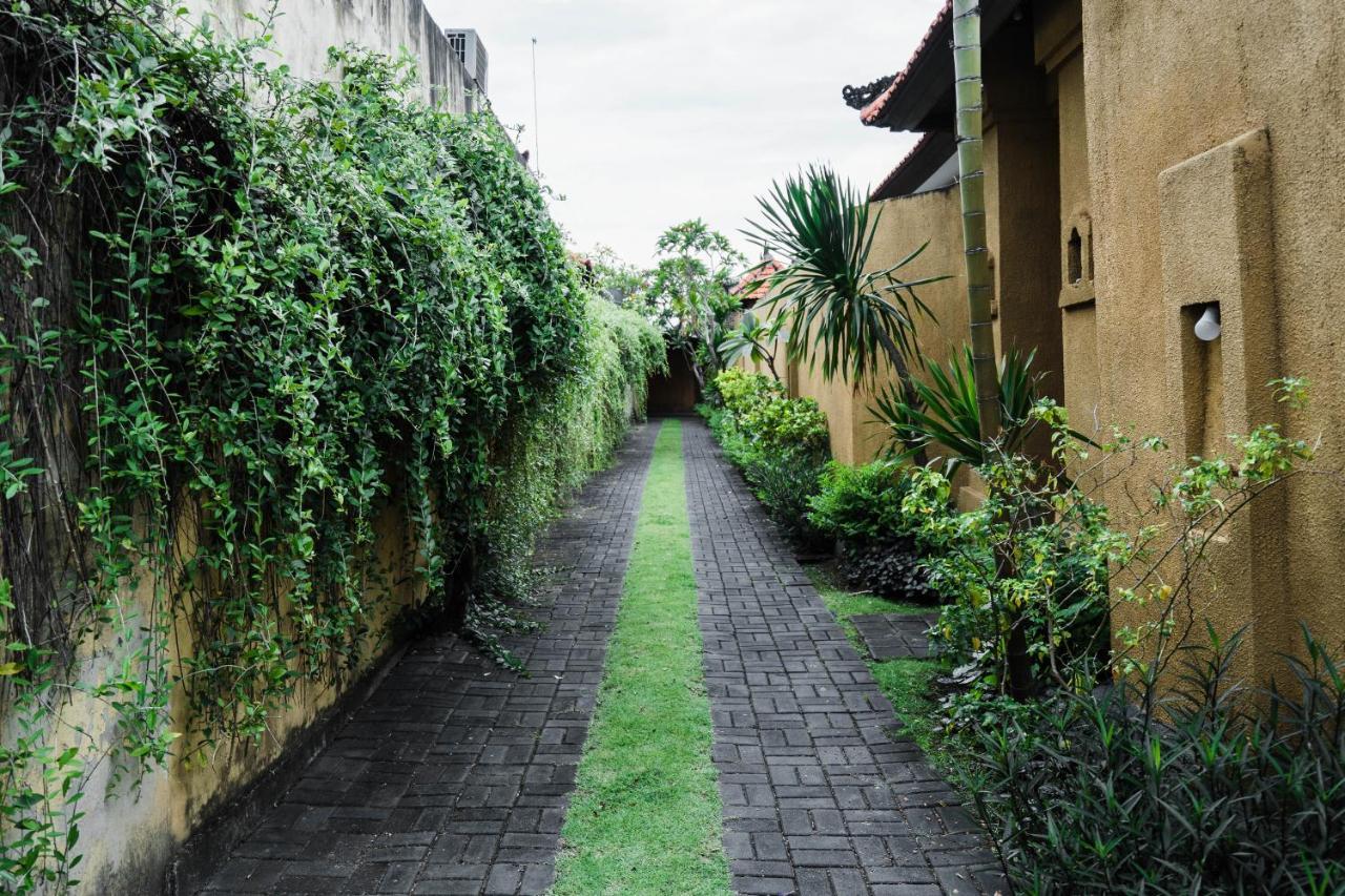 Bali Radiance Villas Seminyak Bagian luar foto