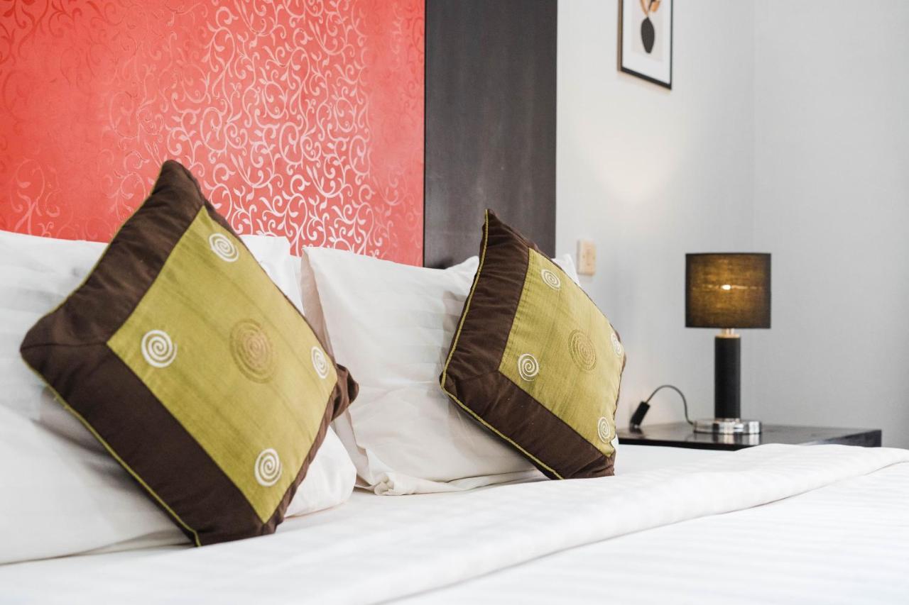 Bali Radiance Villas Seminyak Bagian luar foto